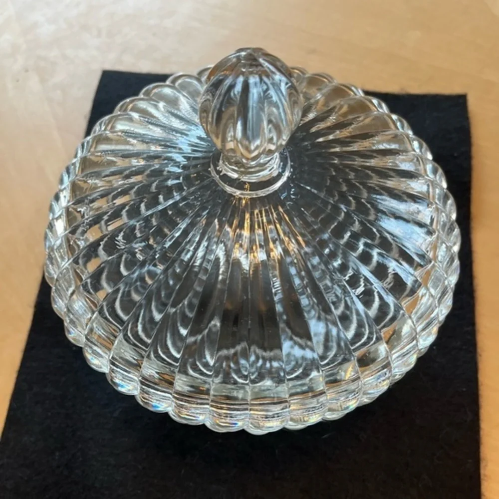 Vintage Jeannette Clear Glass Candy Dish with Lid. National Crystal Pattern.